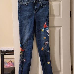 Free People peacock embroidered jeans. Size 26